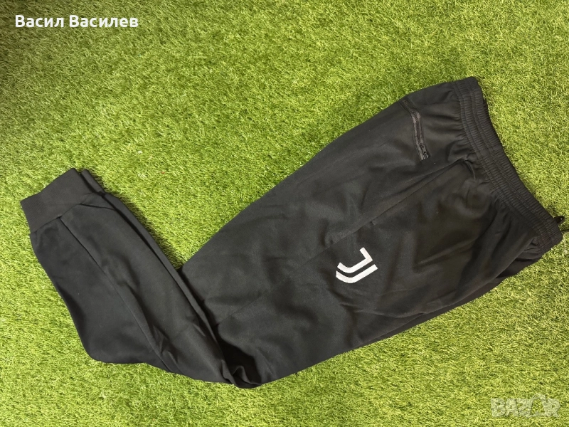 Долнище на Ювентус (L) Адидас, снимка 1