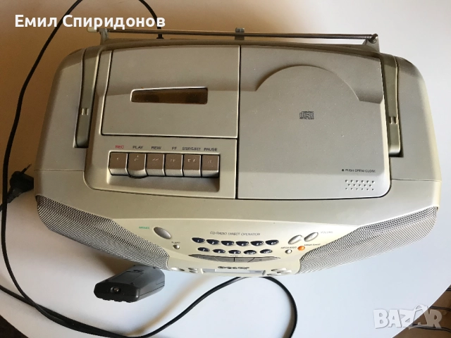 Радио касетофон CD Sony CFD-SFD-S36L с оригинално дистанционно, снимка 2 - Радиокасетофони, транзистори - 52605811