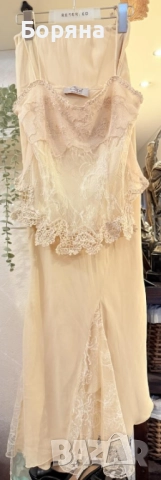 Различни дамски дрешки