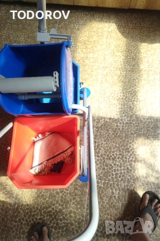 продавам количка за почистване Hagleitner , снимка 5 - Мопове, кофи, четки и метли - 52140553