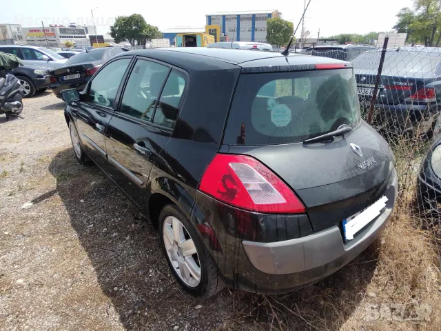 Renault Megane 2 Hatchback 1.9dci 120 к.с На части, снимка 2 - Автомобили и джипове - 49072795