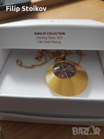 дамски позлатен часовник Слава-медалион