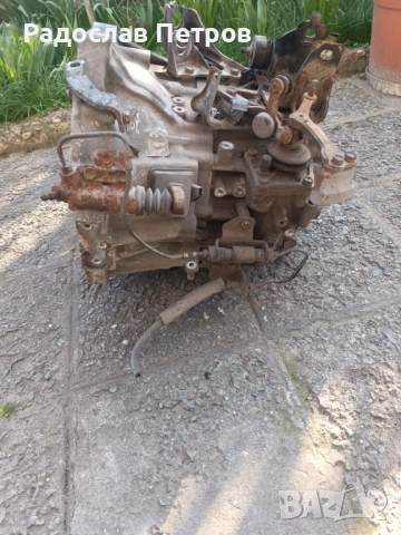 Скоростна кутия за Toyota corolla verso 2.2 d-cat, снимка 2 - Части - 53782765