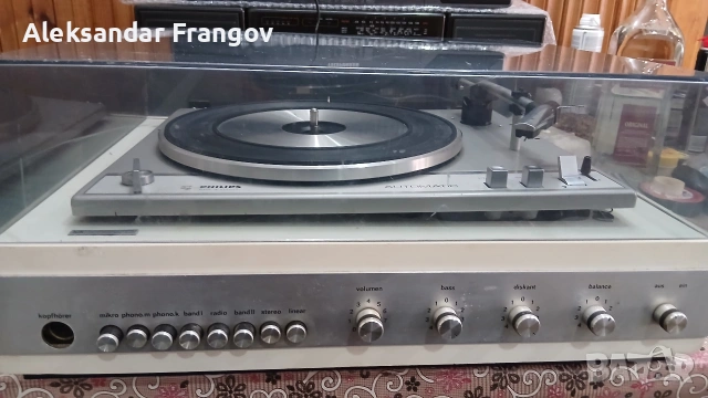 грамофон с усилвател PHILIPS automatic, снимка 8 - Грамофони - 53822345