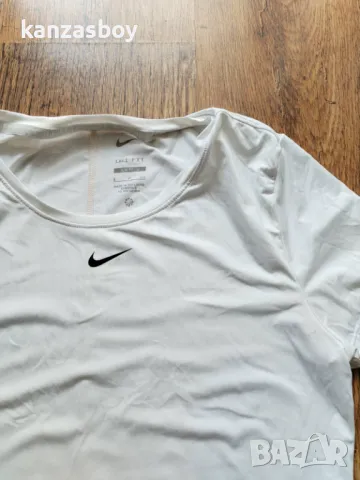 Nike - страхотна дамска тениска S, снимка 3 - Тениски - 50366588