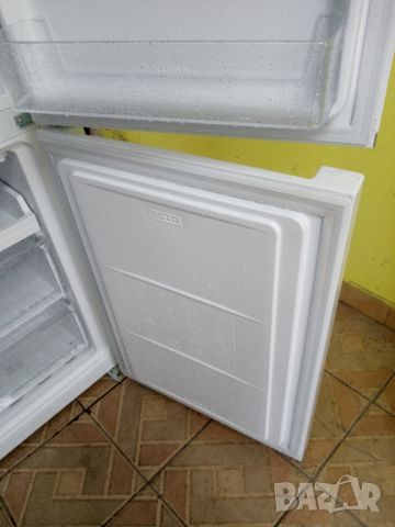 Като нов комбиниран хладилник с фризер Bauknecht  no frost 2 години гаранция!, снимка 7 - Хладилници - 45088359
