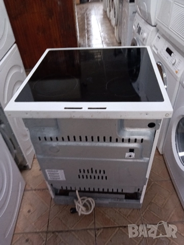 Свободно стояща печка с керамичен плот Elektrolux с две години гаранция!, снимка 4 - Печки, фурни - 52474777