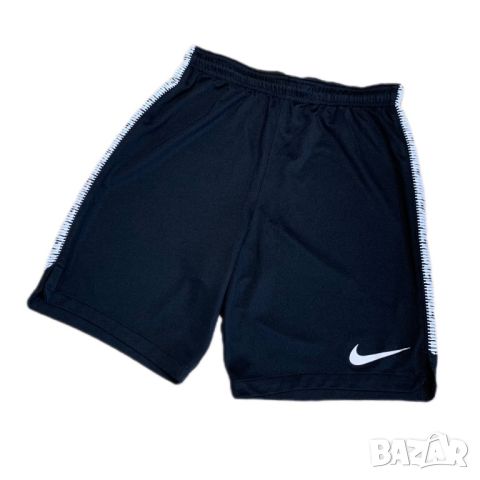 Оригинални къси панталони Nike | S размер, снимка 2 - Къси панталони - 46416971