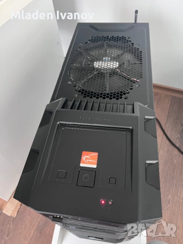 Продавам кутия Cooler Master HAF 922, снимка 4 - Захранвания и кутии - 53575495