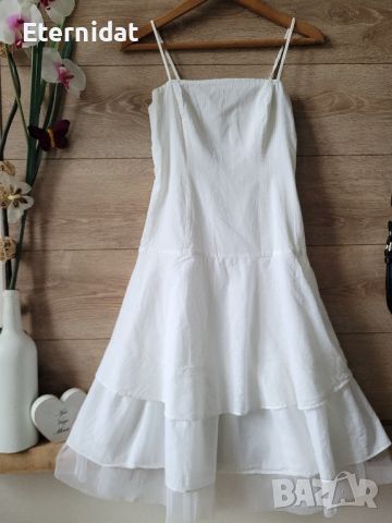 Къса бяла рокля памучна материя 
