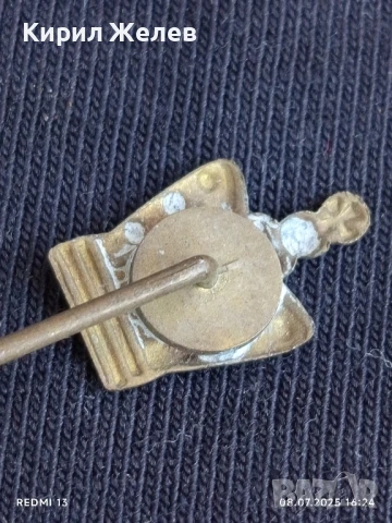 Две стари редки значки КОРОНА с емайл за КОЛЕКЦИЯ ДЕКОРАЦИЯ 29758, снимка 4 - Други ценни предмети - 50951975