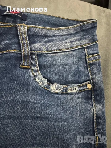 Дамски накъсани дънки S/M, снимка 2 - Дънки - 49497900