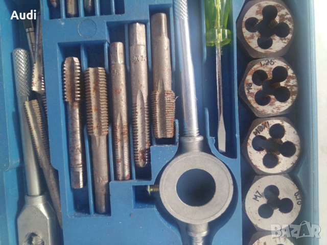 Немски комплект плашки, метчици, въртоци за метрични  вътрешни и външни резби Изработени от закалена, снимка 4 - Други инструменти - 54194034