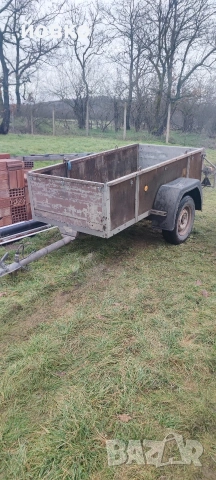 продавам ремарке за автомобил регестрирано,о2