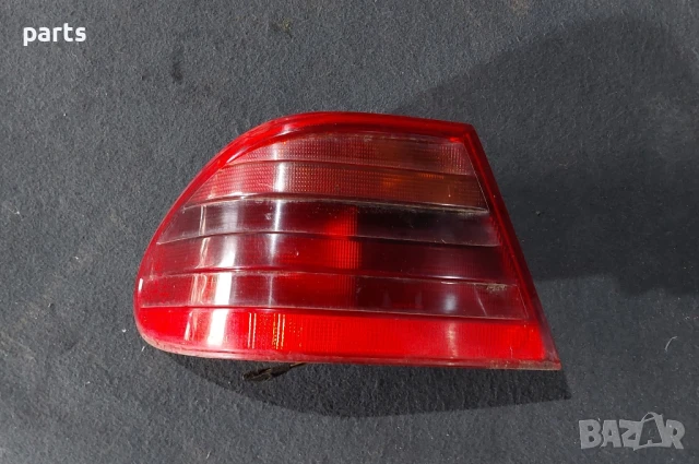 Ляв Външен Стоп Мерцедес Е класа W210
(Н) - A2108204364, снимка 2 - Части - 50835052