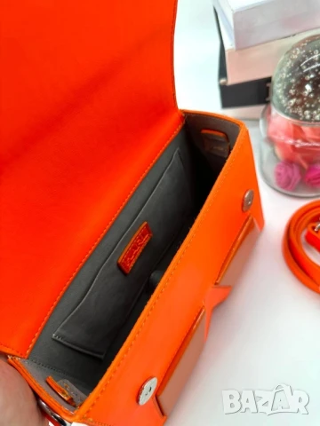 чанти karl lagerfeld , снимка 4 - Чанти - 50572456