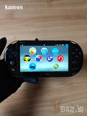 PS Vita 2000 (128GB) с Aксесоари, снимка 2 - PlayStation конзоли - 54058176