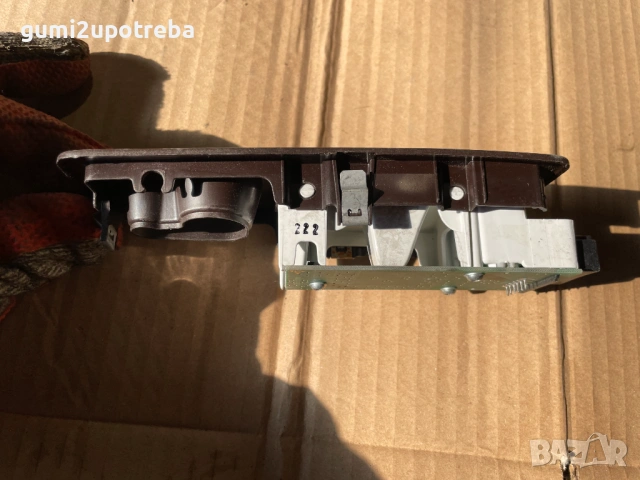 Плафон Дясна Страна 181721 Porsche Cayenne 3.0D 92A/EG22/2012, снимка 4 - Части - 53222841