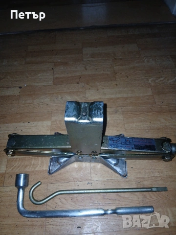 Оргинален крик за джип хонда нов, снимка 2 - Аксесоари и консумативи - 54061841