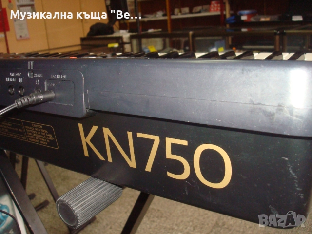 Снтезатор Technics KN750 със стойка, снимка 13 - Синтезатори - 52896814