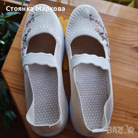 Нови дишащи обувки с бродерия