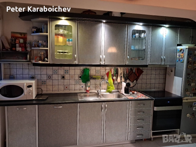 Продавам кухня_шкафове и плот