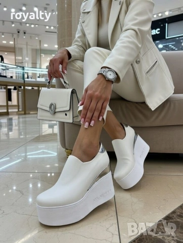 Обувки на платформа - бяла кожа и лак, снимка 2 - Дамски ежедневни обувки - 53705408