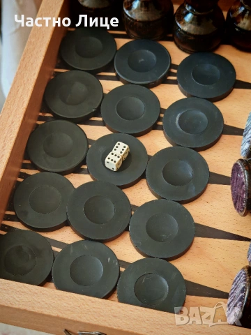 Голяма Нова Качествена Шах Табла с Кокалени Зарчета, снимка 3 - Шах и табла - 53750785