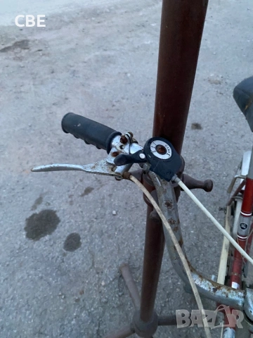 Заглавие: Стар сгъваем велосипед Universal – ретро, полски  Описание: Продавам ретро сгъваем велосип, снимка 3 - Велосипеди - 53840397