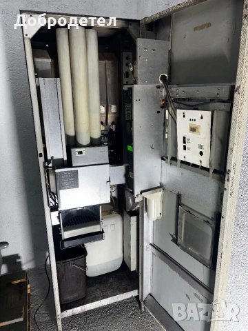 Кафеавтомат Зануси, снимка 4 - Вендинг машини - 53964561