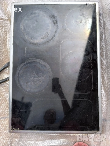 Плот за вграждане Miele KM243