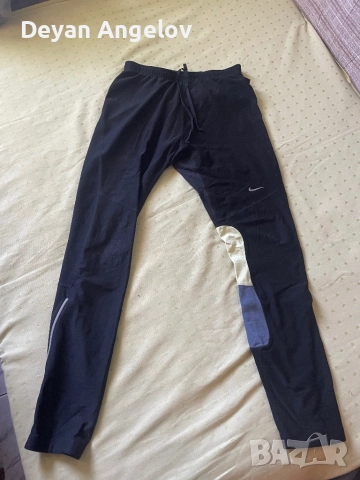 Запазен спортен клин на nike , снимка 1