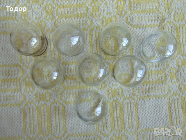 Стари стъклени вендузи