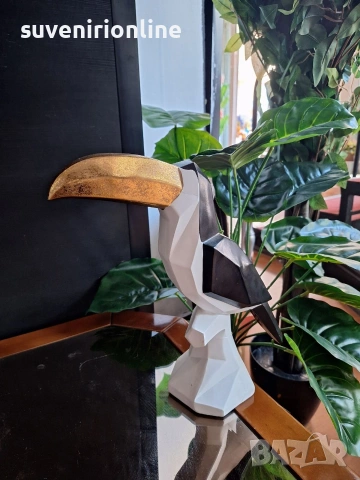 Декоративна статуетка пеликан