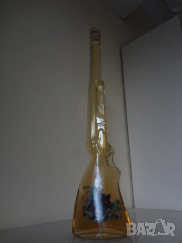 Сувенирна италианска бутилка с формата на пушка, снимка 2 - Антикварни и старинни предмети - 54116208