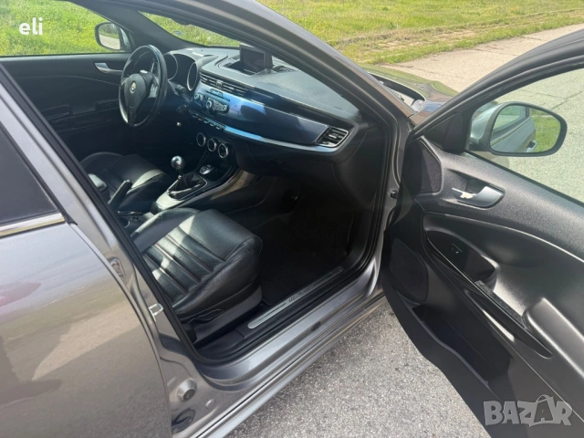 Алфа ромое Жулиета, снимка 9 - Автомобили и джипове - 54199728