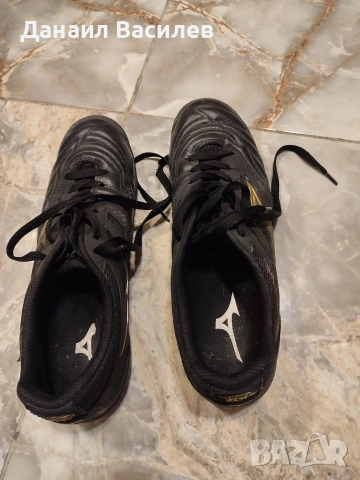 Футзални обувки Mizuno 44.5 – отлично състояние, снимка 2 - Футбол - 54145013