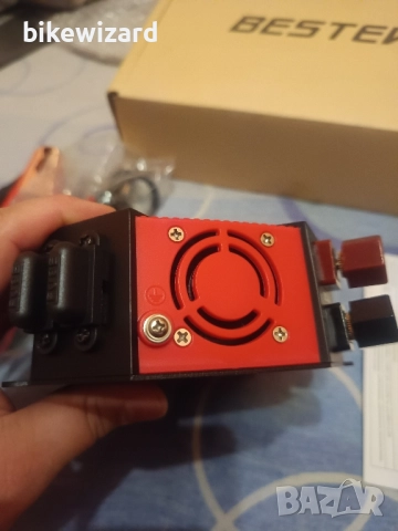 BESTEK MR14013IU 400W-1000W max автомобилен инвертор DC 12V към AC 220-240V НОВ, снимка 4 - Аксесоари и консумативи - 52619779