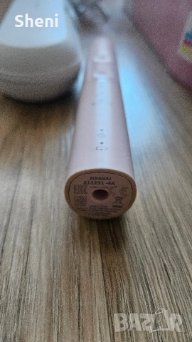 3 бр. нови глави, зарядно, кутия и четка за части Philips Sonicare 5100, снимка 13 - Други - 53165220