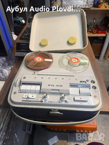Магнетофон Grundig TK 40 като нов, колекционерски лампов модел от 1960-те , снимка 2 - Други - 53795099