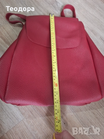 Червена кожена раничка, снимка 2 - Чанти - 52662821
