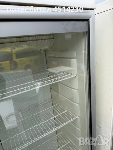 Хладилна витрина с една стъклена врата – 165×60 см, отлично състояние, снимка 5 - Витрини - 53751044