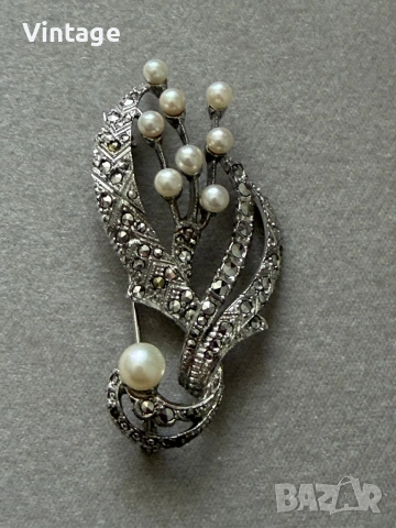 Царствена уникална масивна старинна сребърна брошка с перли и марказити 