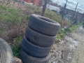 Продавам Гуми размер на гумите 22/55 R17, снимка 1