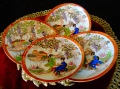 Японски порцеланови чинии,гейши,злато. , снимка 1