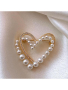 Златиста красива елегантна брошка с перли и кристали, снимка 1 - Други - 44961322