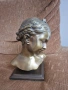 Бронзов бюст на момиче, снимка 1