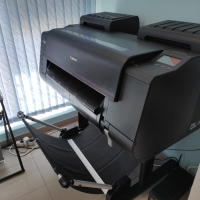 Спешно продавам широкоформатен принтер-24" Canon IPG Pro 2100, снимка 5 - Принтери, копири, скенери - 44951156