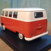 1960 Volkswagen Type 2 Bus T1 1:24 Whitebox/Hachette Diecast Колекционерски модел количка, снимка 6 - Колекции - 45092258