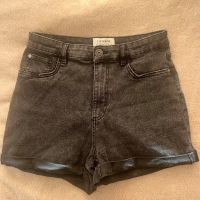 Къси дънки Terranova, снимка 1 - Къси панталони и бермуди - 45208726